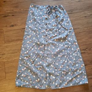 URBAN OUTFITTERS Midi Floral Skirt Size XS